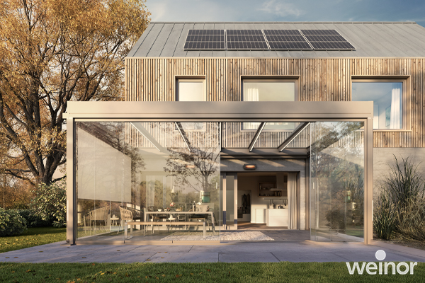 Terrassendach Terrazza PURE MAXX der Firma weinor in dser Farbe Baige mit Ganzglaselementen.