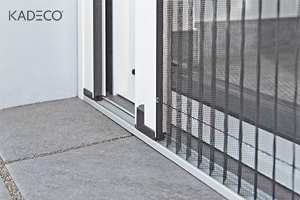 Plisseetür von Kadeco als Insektenschutz für die Terrassentür.